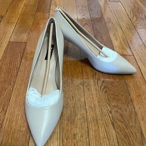 NEW Elegant Cream Pointed Toe Pumps